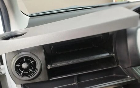 Toyota Vitz, 2015 год, 820 000 рублей, 21 фотография