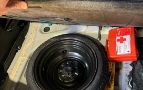 Toyota Vitz, 2015 год, 820 000 рублей, 28 фотография