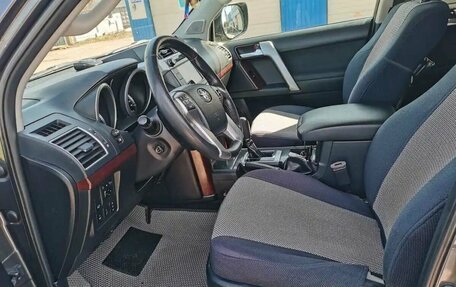 Toyota Land Cruiser Prado 150 рестайлинг 2, 2014 год, 3 050 000 рублей, 5 фотография