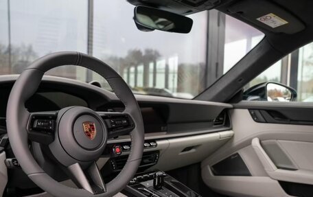 Porsche 911, 2025 год, 31 400 000 рублей, 34 фотография