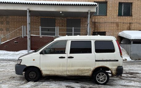 Toyota Town Ace III, 2001 год, 255 000 рублей, 2 фотография