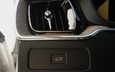 Volvo XC60 II, 2025 год, 6 060 000 рублей, 25 фотография