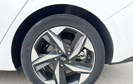 Hyundai Elantra, 2021 год, 1 299 900 рублей, 11 фотография