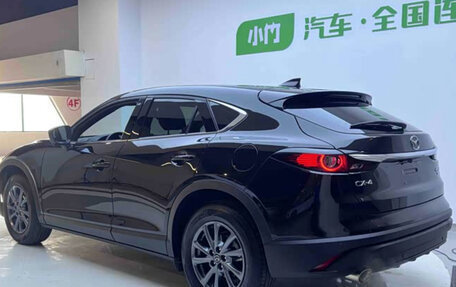 Mazda CX-4, 2022 год, 2 000 000 рублей, 4 фотография