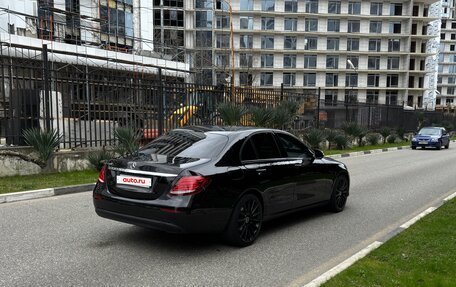 Mercedes-Benz E-Класс, 2017 год, 1 850 000 рублей, 5 фотография