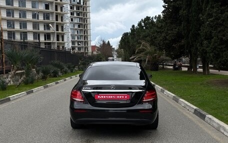 Mercedes-Benz E-Класс, 2017 год, 1 850 000 рублей, 4 фотография