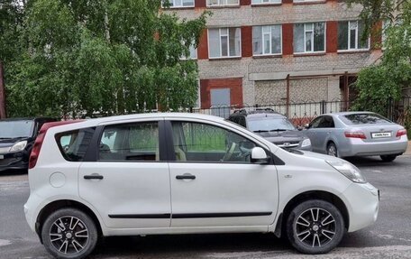 Nissan Note II рестайлинг, 2011 год, 900 000 рублей, 4 фотография