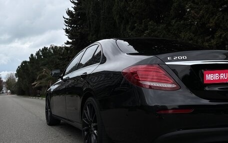 Mercedes-Benz E-Класс, 2017 год, 1 850 000 рублей, 10 фотография
