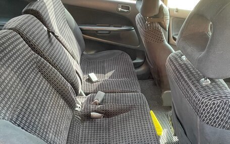 Honda Stream I рестайлинг, 2001 год, 380 000 рублей, 6 фотография