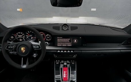 Porsche 911, 2024 год, 23 000 000 рублей, 19 фотография