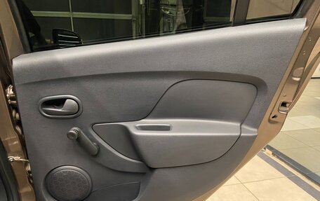 Renault Logan II, 2019 год, 1 050 000 рублей, 19 фотография