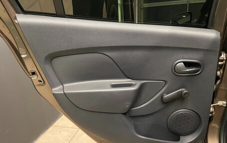 Renault Logan II, 2019 год, 1 050 000 рублей, 17 фотография