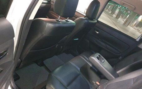 Mitsubishi Outlander III рестайлинг 3, 2016 год, 1 620 000 рублей, 9 фотография