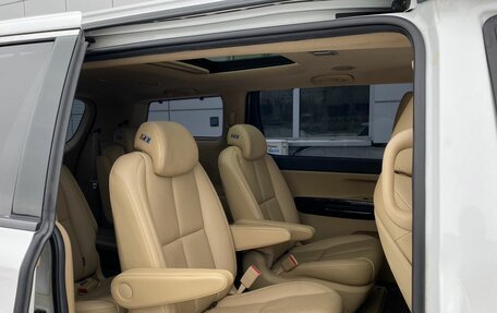 KIA Carnival III, 2019 год, 3 199 000 рублей, 31 фотография