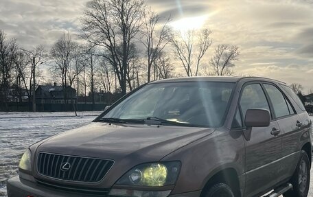 Lexus RX IV рестайлинг, 1998 год, 470 000 рублей, 3 фотография