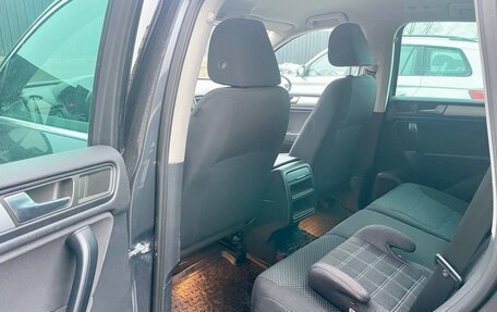 Volkswagen Touareg III, 2011 год, 1 740 000 рублей, 14 фотография