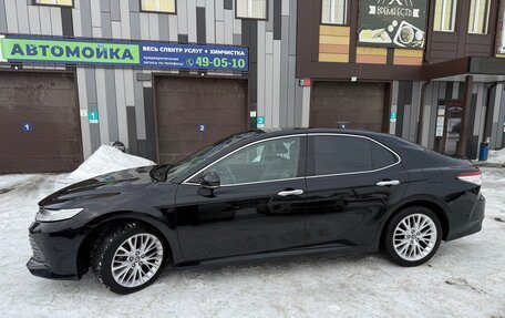 Toyota Camry, 2020 год, 3 700 000 рублей, 10 фотография