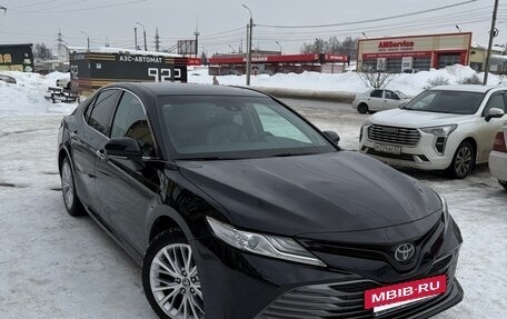 Toyota Camry, 2020 год, 3 700 000 рублей, 6 фотография