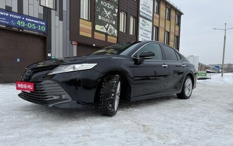 Toyota Camry, 2020 год, 3 700 000 рублей, 2 фотография