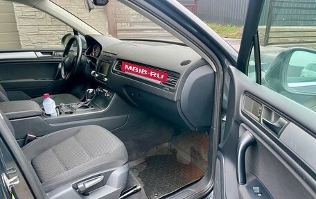 Volkswagen Touareg III, 2011 год, 1 740 000 рублей, 13 фотография