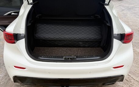 Infiniti Q30, 2019 год, 2 650 000 рублей, 24 фотография