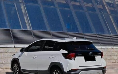 Toyota Yaris XP150 рестайлинг, 2021 год, 1 550 000 рублей, 6 фотография