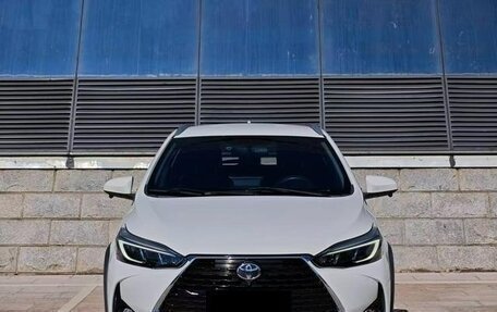 Toyota Yaris XP150 рестайлинг, 2021 год, 1 550 000 рублей, 2 фотография