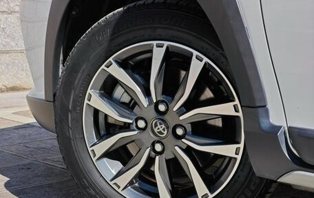 Toyota Yaris XP150 рестайлинг, 2021 год, 1 550 000 рублей, 18 фотография