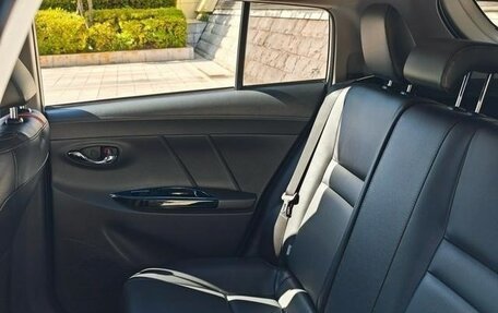 Toyota Yaris XP150 рестайлинг, 2021 год, 1 550 000 рублей, 16 фотография