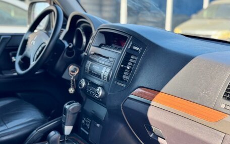 Mitsubishi Pajero IV, 2008 год, 1 595 000 рублей, 24 фотография