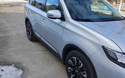 Mitsubishi Outlander III рестайлинг 3, 2021 год, 2 350 000 рублей, 1 фотография