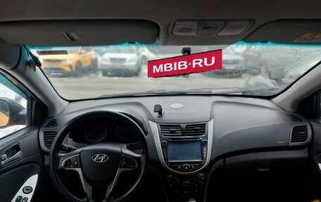 Hyundai Solaris II рестайлинг, 2015 год, 460 000 рублей, 2 фотография