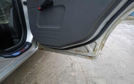 Ford Fusion I, 2003 год, 300 000 рублей, 4 фотография