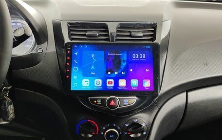 Hyundai Solaris II рестайлинг, 2011 год, 581 000 рублей, 9 фотография