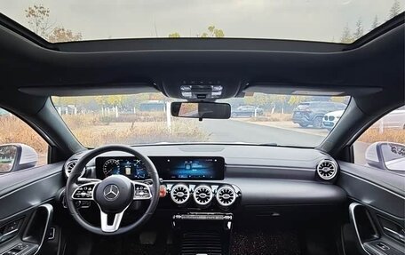 Mercedes-Benz A-Класс, 2022 год, 2 150 000 рублей, 13 фотография