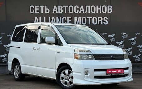 Toyota Voxy II, 2002 год, 899 000 рублей, 1 фотография
