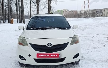 Toyota Yaris III рестайлинг, 2006 год, 620 000 рублей, 1 фотография