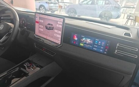 Volkswagen Tiguan, 2024 год, 4 290 000 рублей, 7 фотография