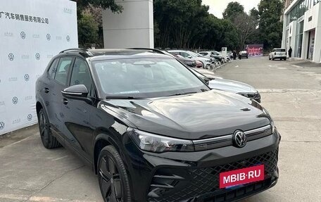 Volkswagen Tiguan, 2024 год, 4 290 000 рублей, 2 фотография