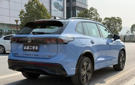 Volkswagen Tiguan, 2024 год, 4 290 000 рублей, 4 фотография