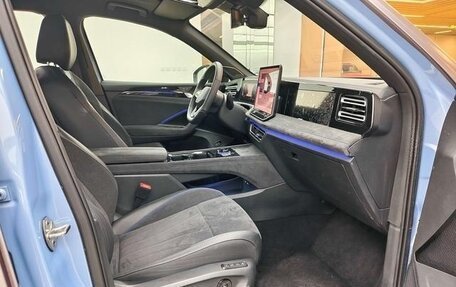 Volkswagen Tiguan, 2024 год, 4 290 000 рублей, 7 фотография