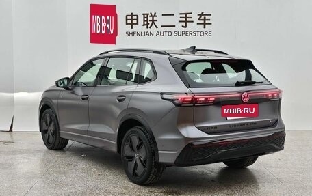 Volkswagen Tiguan, 2024 год, 4 290 000 рублей, 3 фотография