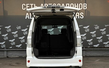 Toyota Voxy II, 2002 год, 899 000 рублей, 7 фотография