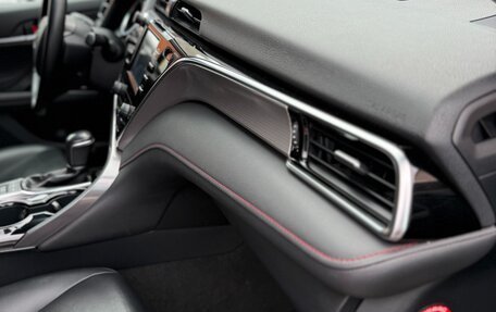 Toyota Camry, 2020 год, 2 450 000 рублей, 17 фотография