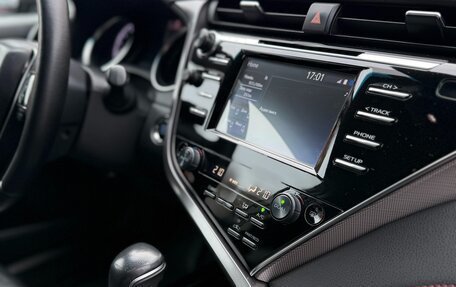 Toyota Camry, 2020 год, 2 450 000 рублей, 18 фотография