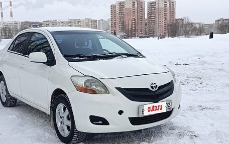 Toyota Yaris III рестайлинг, 2006 год, 620 000 рублей, 2 фотография