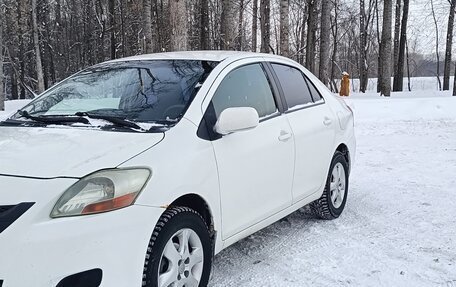 Toyota Yaris III рестайлинг, 2006 год, 620 000 рублей, 3 фотография