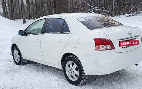 Toyota Yaris III рестайлинг, 2006 год, 620 000 рублей, 5 фотография