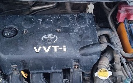 Toyota Yaris III рестайлинг, 2006 год, 620 000 рублей, 14 фотография