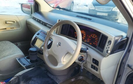 Nissan Elgrand III, 2003 год, 900 000 рублей, 14 фотография